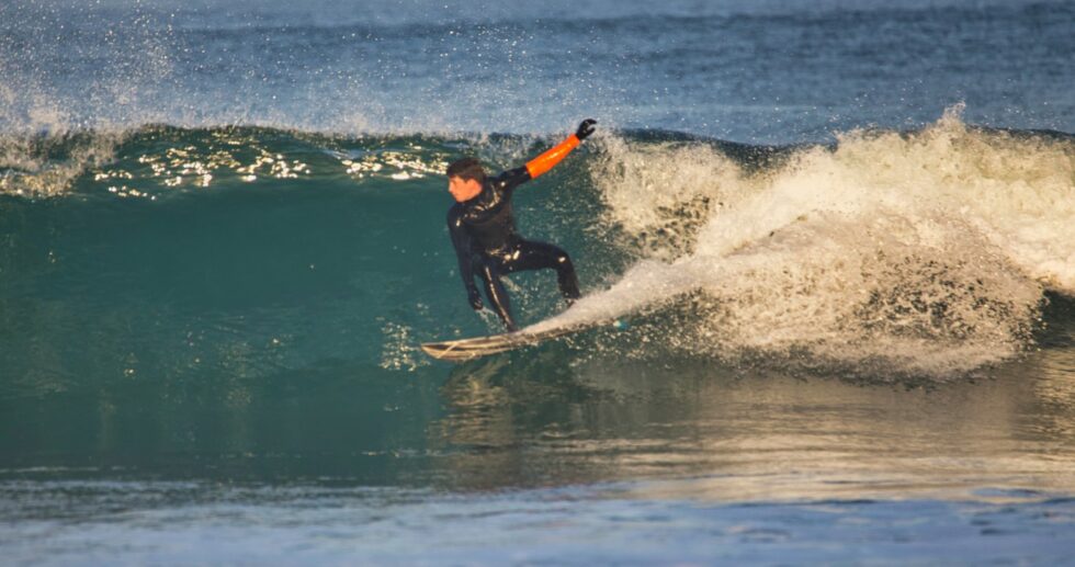 Surfer plage du santocha à Capbreton